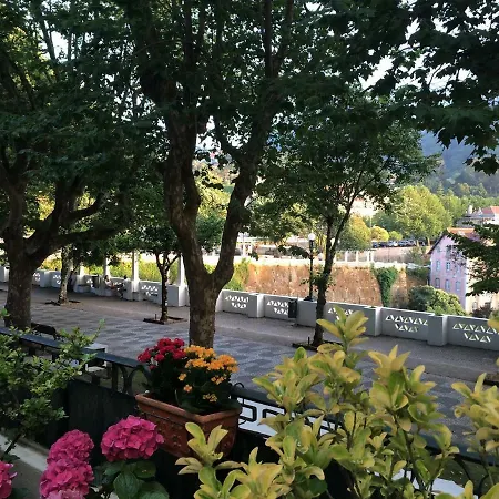 Charm & Views - 2